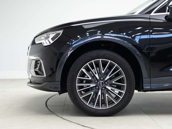 AUDI-Q3-2.0 40 TFSI GASOLINA PERFORMANCE QUATTRO TIPTRONIC AUDI-Q3-2024