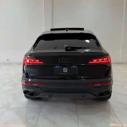 AUDI-Q5-2021