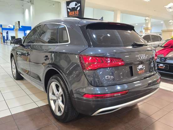 AUDI-Q5-2018