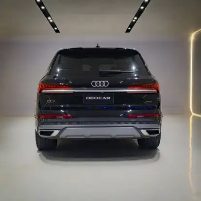 AUDI-Q7-2021