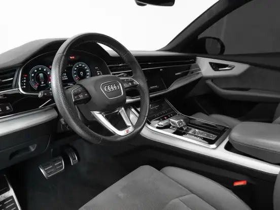 AUDI-Q8-3.0 TFSI GASOLINA PERFORMANCE BLACK QUATTRO TIPTRONIC AUDI-Q8-2020