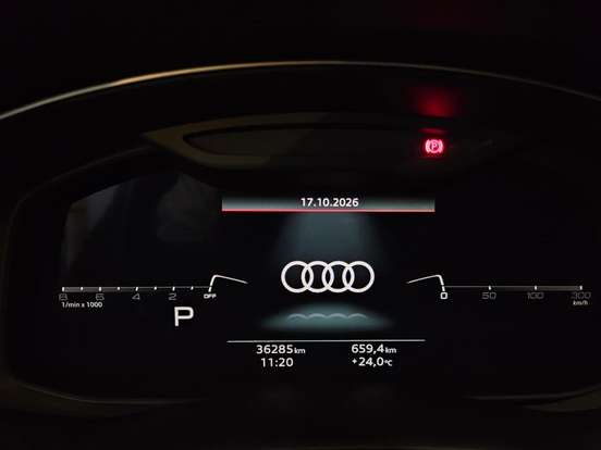 AUDI-Q8-2022