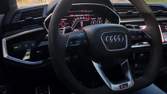 AUDI-RS Q3-2020