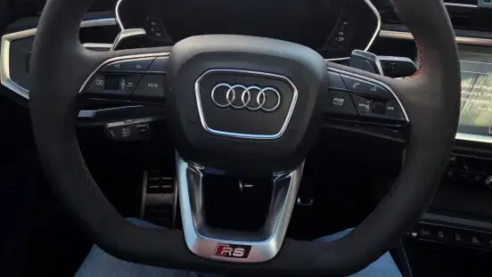 AUDI-RS Q3-2020