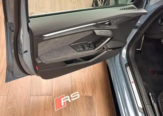 AUDI-RS3-2025
