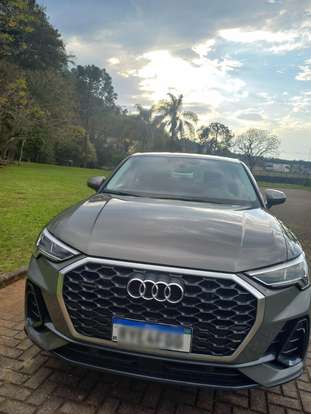 AUDI-Q3-2022