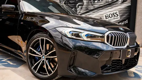 BMW-320i-2022