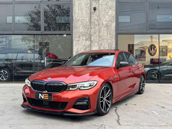 BMW-320i-2021