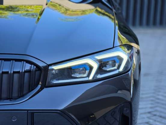 BMW-320i-2024