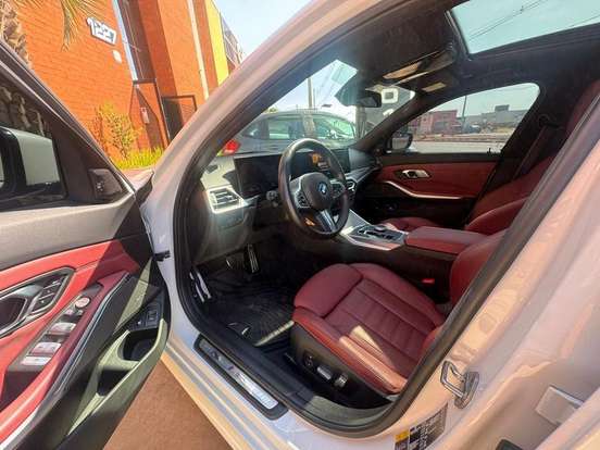 BMW-330e-2023