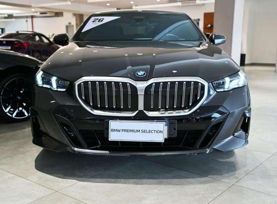 BMW-530e-2025