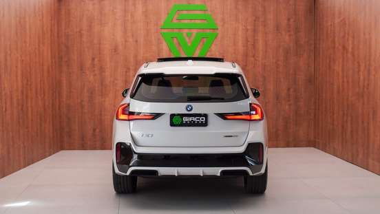 BMW-iX1-2023