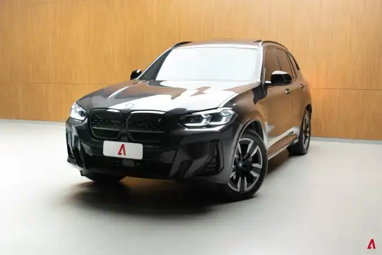 BMW-iX3-2024