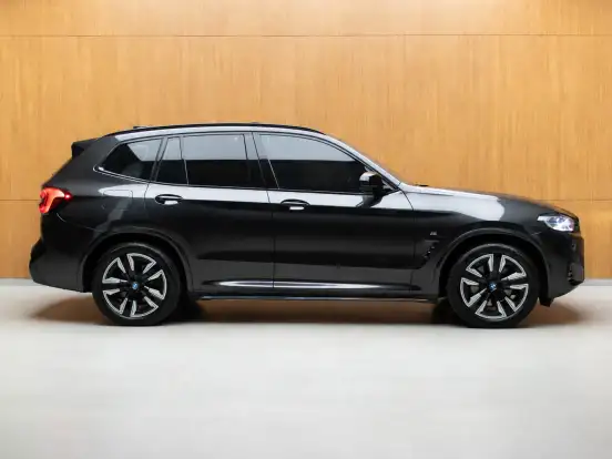 BMW-iX3-ELÉTRICO M SPORT BMW-iX3-2024