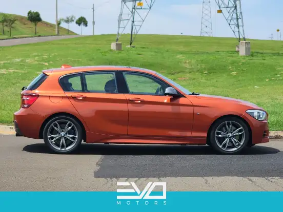 BMW-M 135i-3.0 24V TURBO GASOLINA 4P AUTOMÁTICO BMW-M 135i-2014