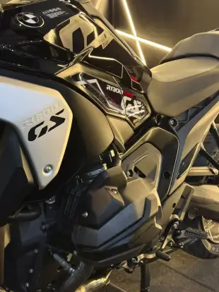 BMW-R 1300 GS TRIPLE BLACK BMW-R 1300 GS TRIPLE BLACK-2025