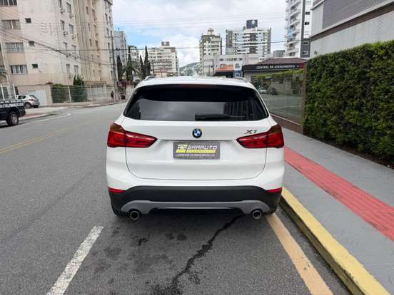 BMW-X1-2016