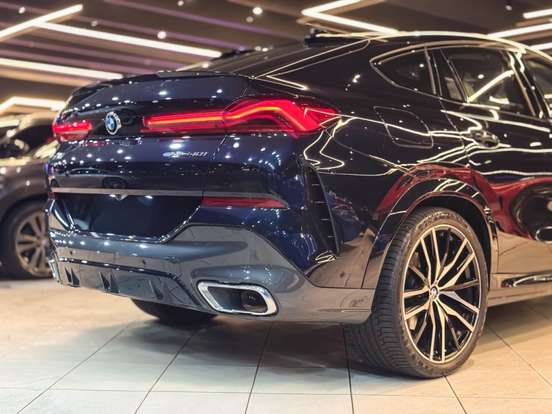 BMW-X6-2022