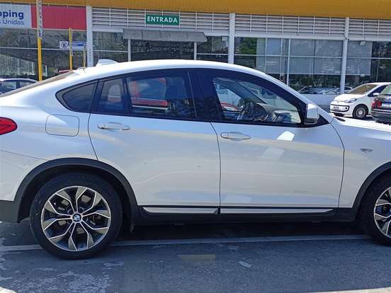 BMW-X4-2.0 28I X LINE 4X4 16V TURBO GASOLINA 4P AUTOMÁTICO BMW-X4-2016