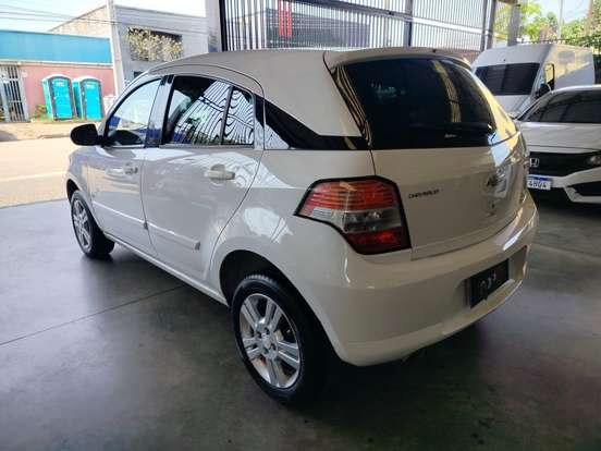 CHEVROLET-AGILE-2011