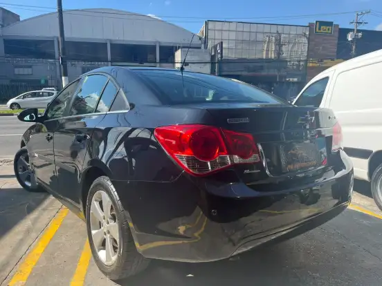 CHEVROLET-CRUZE-2011