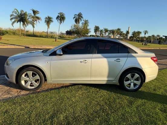 CHEVROLET-CRUZE-2014