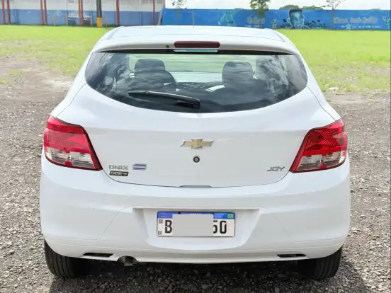 CHEVROLET-ONIX-2017