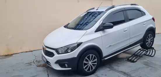 CHEVROLET-ONIX-1.4 MPFI ACTIV 8V FLEX 4P AUTOMÁTICO CHEVROLET-ONIX-2017