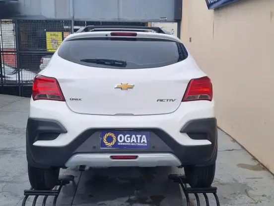 CHEVROLET-ONIX-1.4 MPFI ACTIV 8V FLEX 4P AUTOMÁTICO CHEVROLET-ONIX-2017