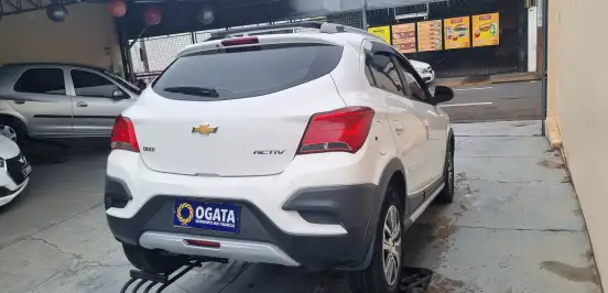 CHEVROLET-ONIX-2017