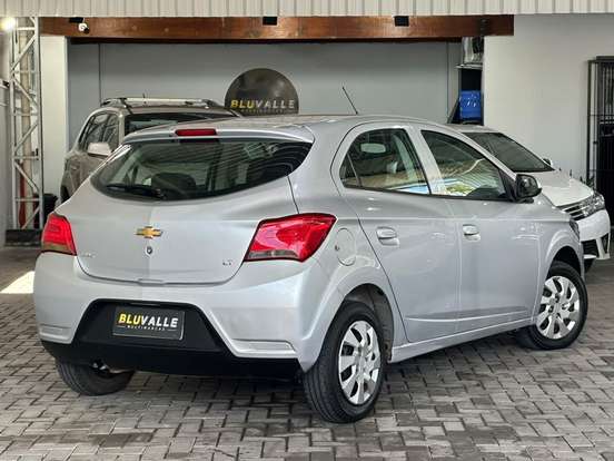 CHEVROLET-ONIX-1.0 MPFI LT 8V FLEX 4P MANUAL CHEVROLET-ONIX-2017