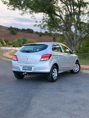 CHEVROLET-ONIX-2014