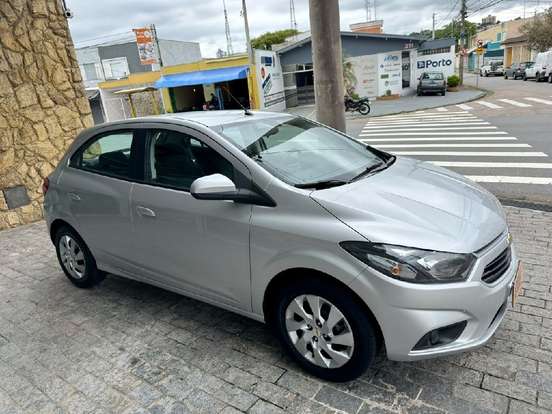 CHEVROLET-ONIX-1.4 MPFI LT 8V FLEX 4P AUTOMÁTICO CHEVROLET-ONIX-2018