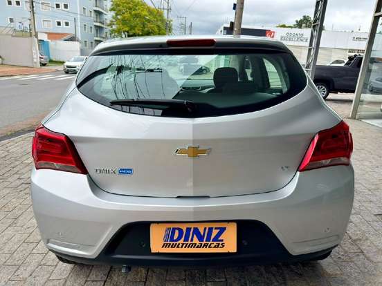 CHEVROLET-ONIX-2018