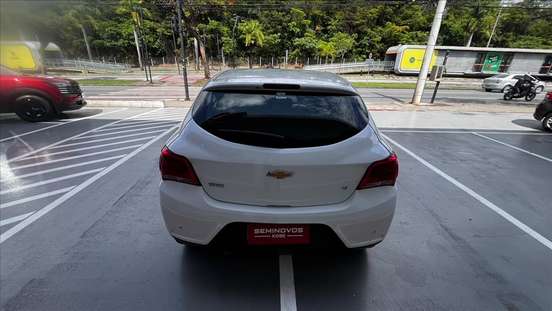 CHEVROLET-ONIX-2019