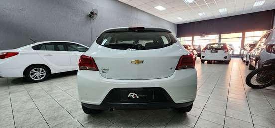CHEVROLET-ONIX-1.4 MPFI LT 8V FLEX 4P MANUAL CHEVROLET-ONIX-2019