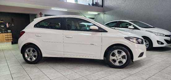 CHEVROLET-ONIX-2019