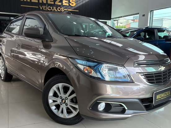 CHEVROLET-ONIX-2013