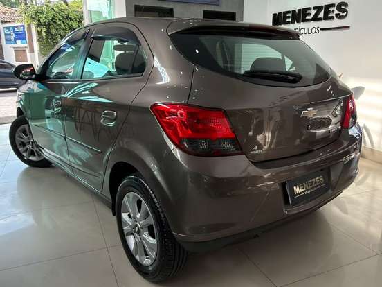 CHEVROLET-ONIX-2013