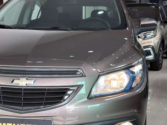 CHEVROLET-ONIX-2013