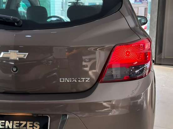 CHEVROLET-ONIX-1.4 MPFI LTZ 8V FLEX 4P MANUAL CHEVROLET-ONIX-2013