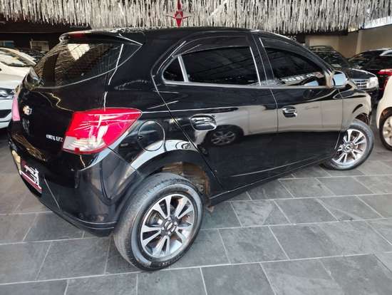 CHEVROLET-ONIX-2016