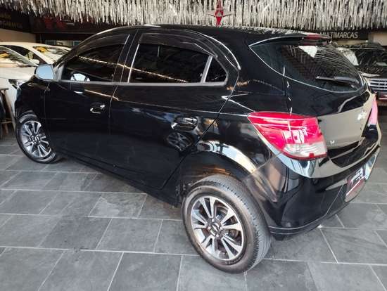 CHEVROLET-ONIX-2016