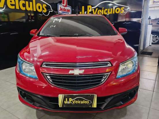 CHEVROLET-PRISMA-2013