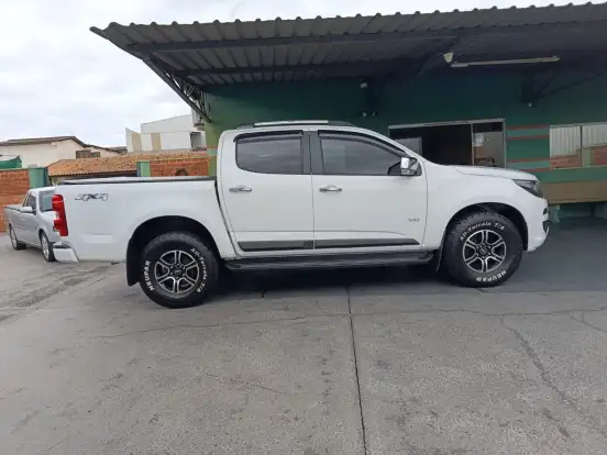 CHEVROLET-S10-2.5 LT 4X2 CD 16V FLEX 4P AUTOMÁTICO CHEVROLET-S10-2017