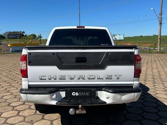 CHEVROLET-S10-2.4 ADVANTAGE 4X2 CD 8V FLEX 4P MANUAL CHEVROLET-S10-2011