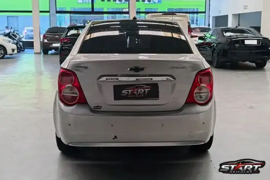 CHEVROLET-SONIC-2012