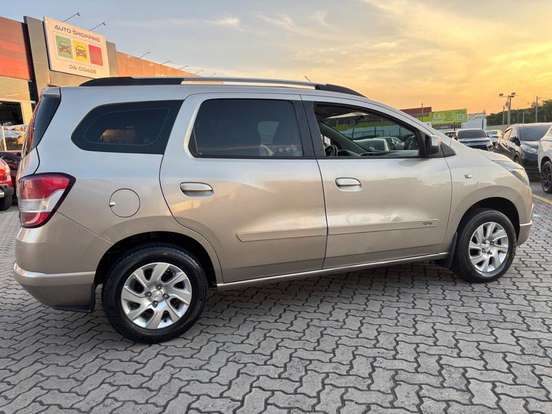 CHEVROLET-SPIN-1.8 ADVANTAGE 8V FLEX 4P AUTOMÁTICO CHEVROLET-SPIN-2013
