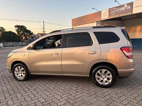 CHEVROLET-SPIN-2013