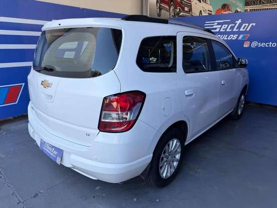 CHEVROLET-SPIN-2014